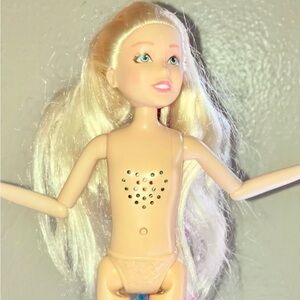 Jojo Siwa Singing Blonde Doll with Heart Design